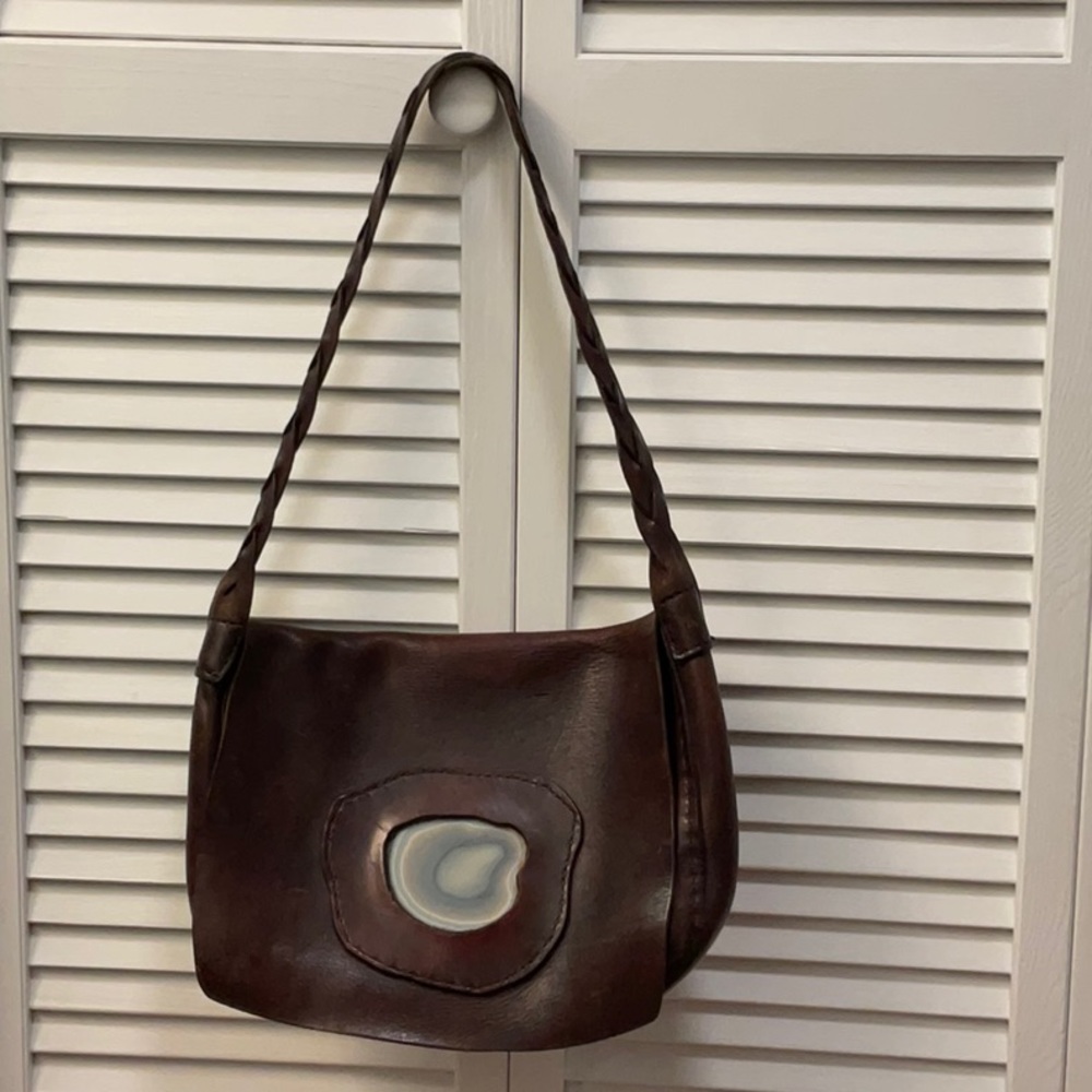 Vntg thick leather handmade purse with rock detail
